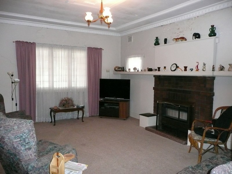 111 CARRINGTON AVENUE, Hurstville NSW 2220