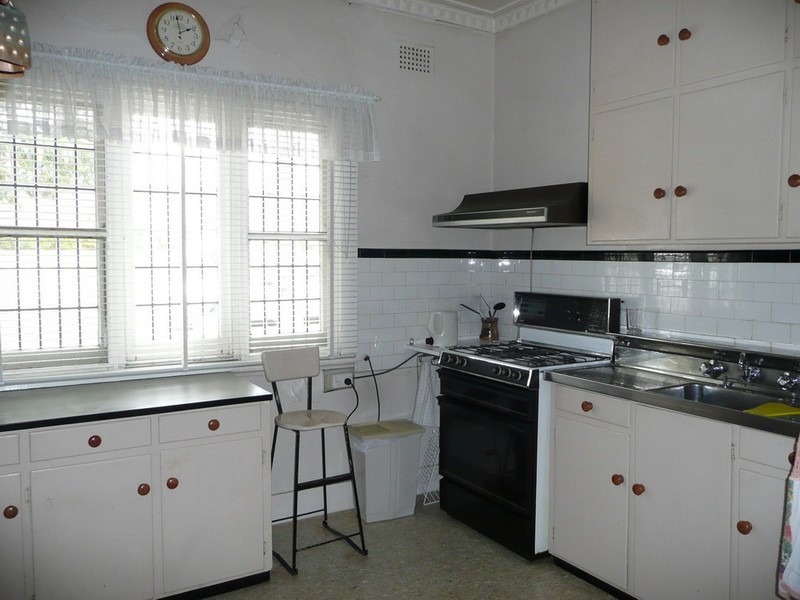 111 CARRINGTON AVENUE, Hurstville NSW 2220