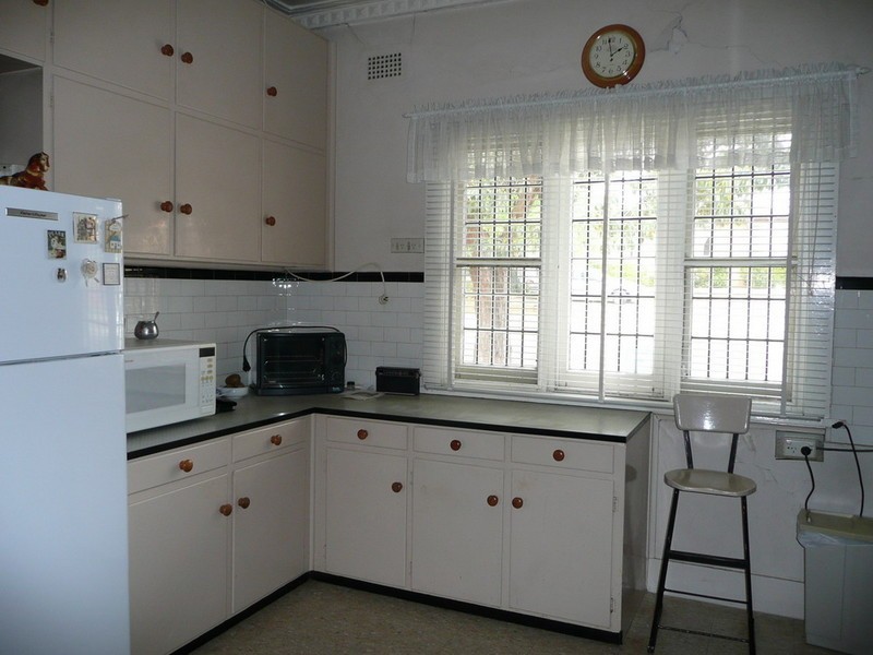 111 CARRINGTON AVENUE, Hurstville NSW 2220