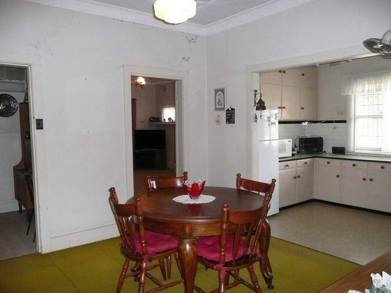 111 CARRINGTON AVENUE, Hurstville NSW 2220