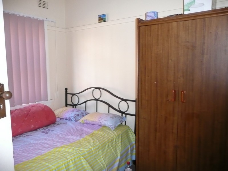 2/8 LOFTUS CRESCENT, Homebush NSW 2140