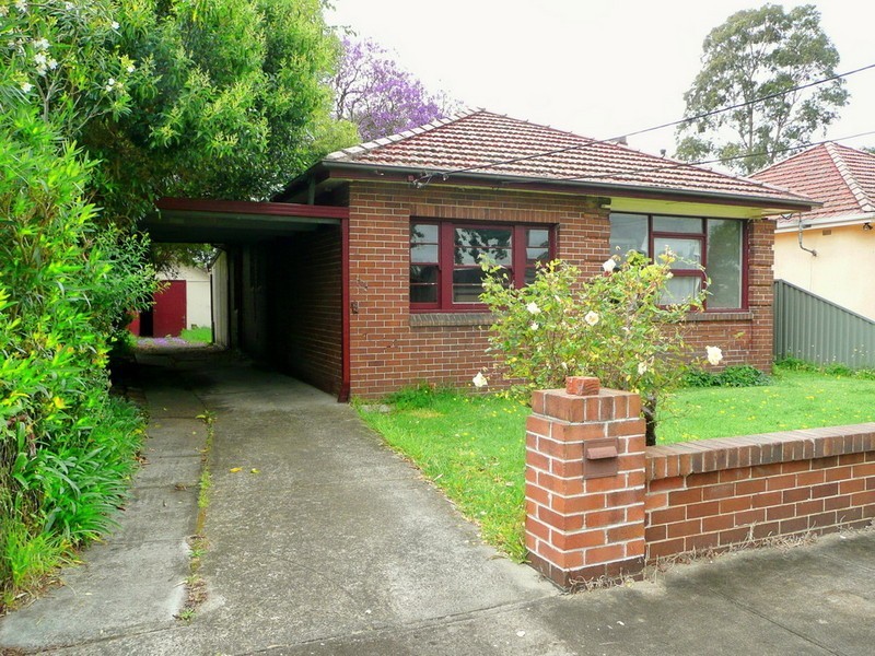 22 WALSH AVENUE, Croydon Park NSW 2133