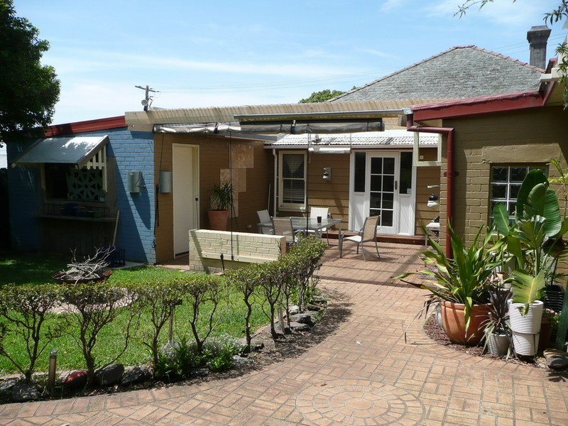 4 EARLE STREET, Arncliffe NSW 2205