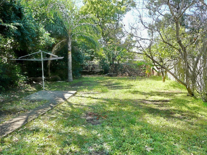 17 GOSLING STREET, Greenacre NSW 2190