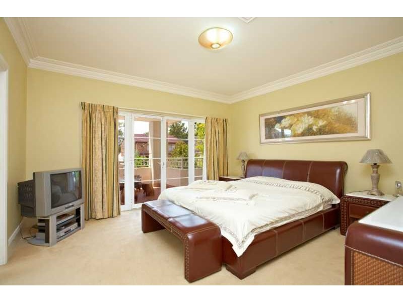 52 WOODWARD AVENUE, Strathfield NSW 2135