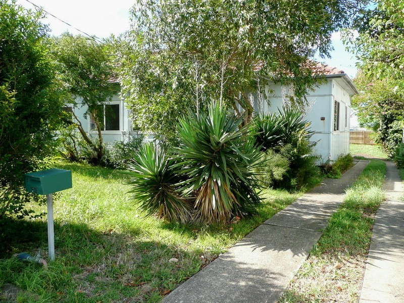 25  JUNO PARADE, Greenacre NSW 2190