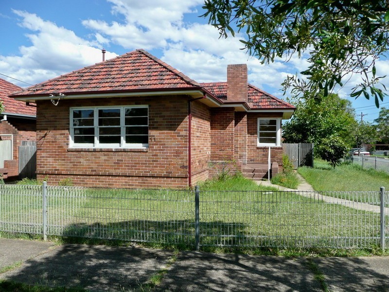 11 AUSTIN CRESCENT, Belfield NSW 2191