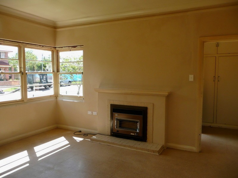 11 AUSTIN CRESCENT, Belfield NSW 2191