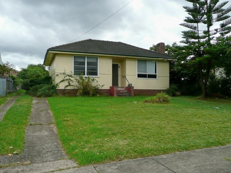 2 KEIRA AVENUE, Greenacre NSW 2190