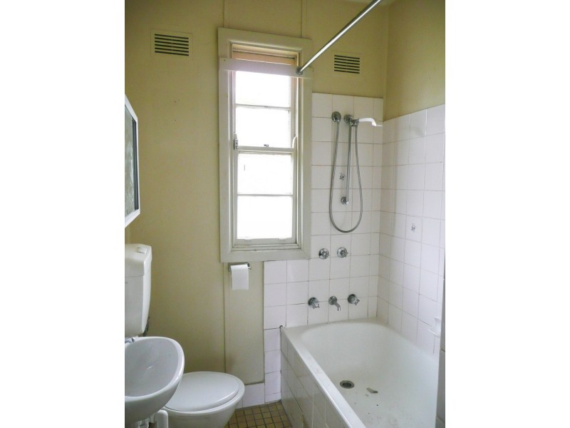 2 KEIRA AVENUE, Greenacre NSW 2190