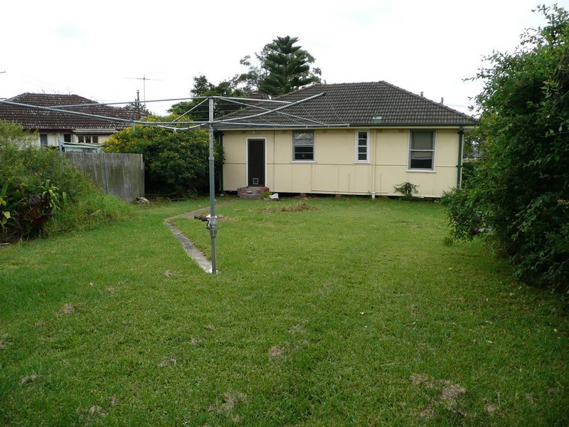 2 KEIRA AVENUE, Greenacre NSW 2190