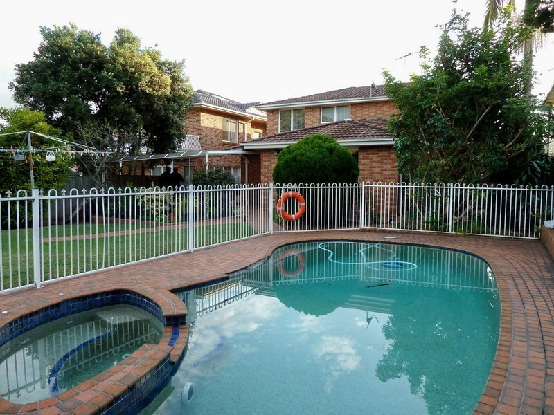 30 COTSWOLD ROAD, Strathfield NSW 2135