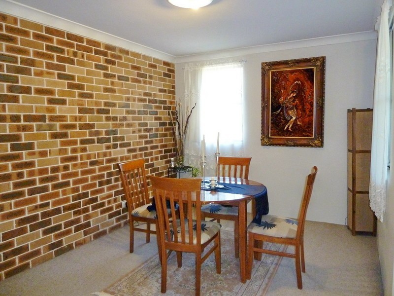 2/11  ROBERT STREET, Telopea NSW 2117