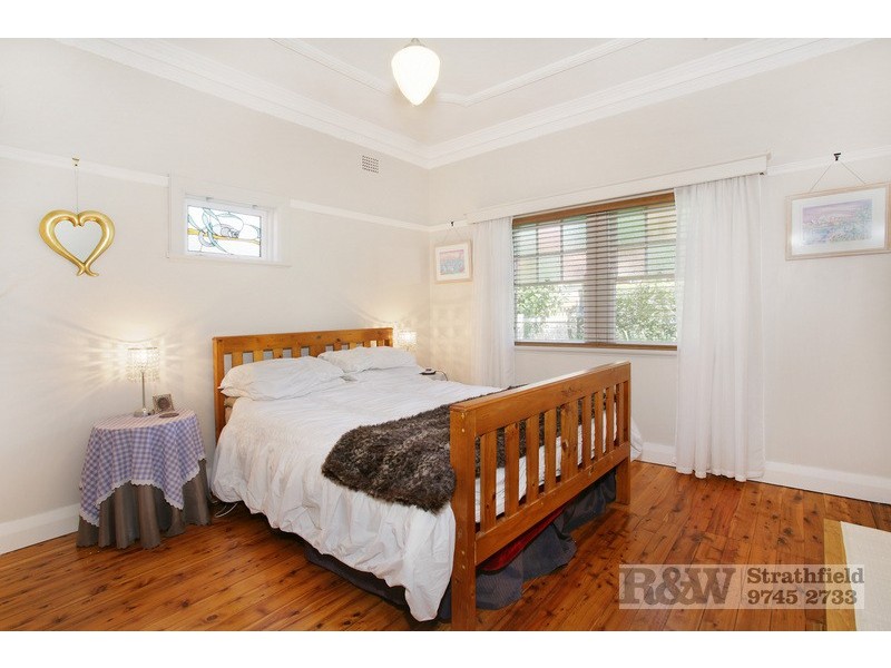 17 DIXSON AVENUE, Dulwich Hill NSW 2203