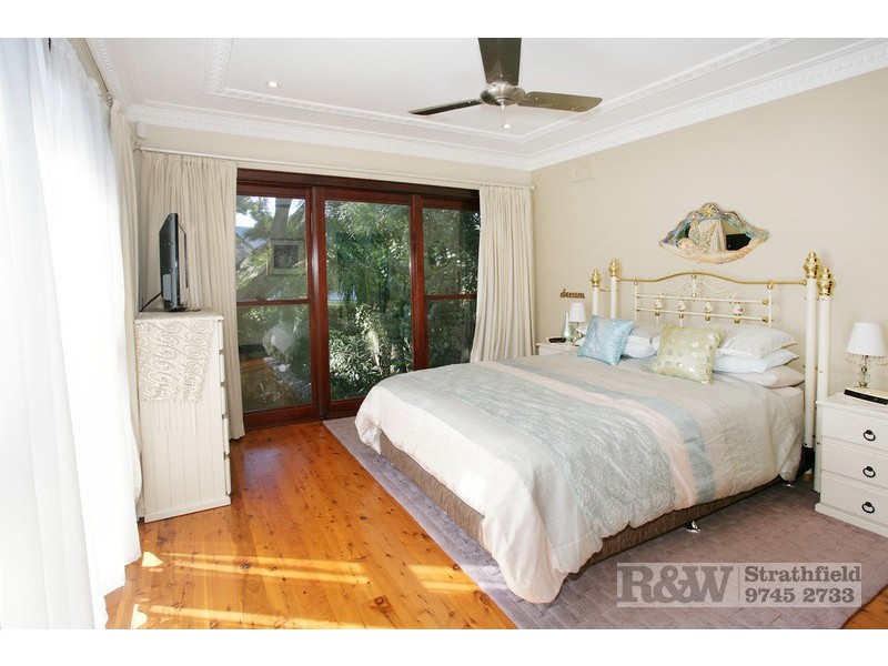 17 DIXSON AVENUE, Dulwich Hill NSW 2203