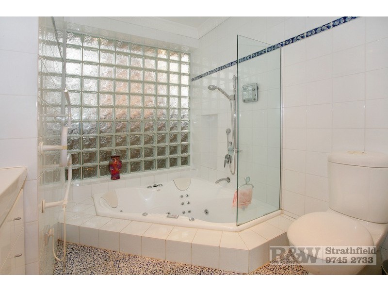 17 DIXSON AVENUE, Dulwich Hill NSW 2203