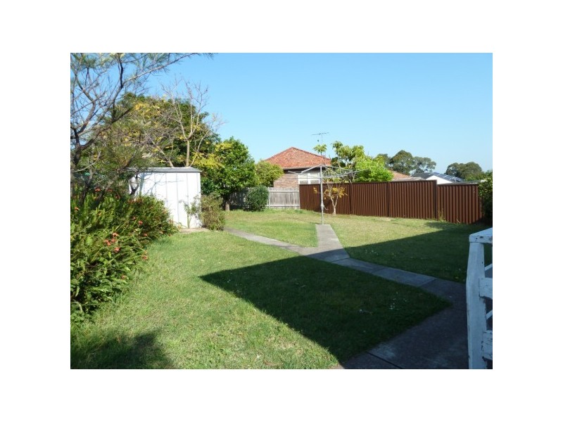 177 HILLCREST ROAD, Mount Lewis NSW 2190