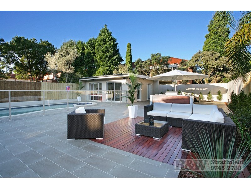 30 COTSWOLD ROAD, Strathfield NSW 2135