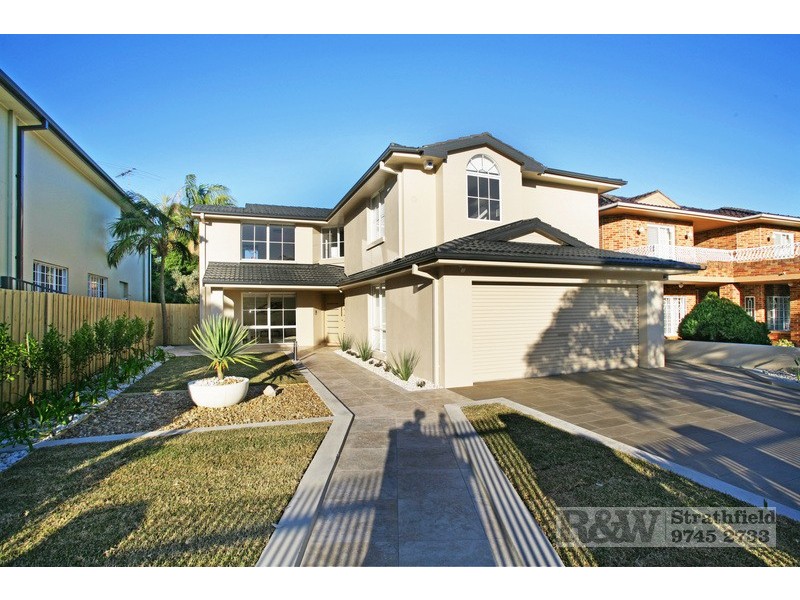 30 COTSWOLD ROAD, Strathfield NSW 2135