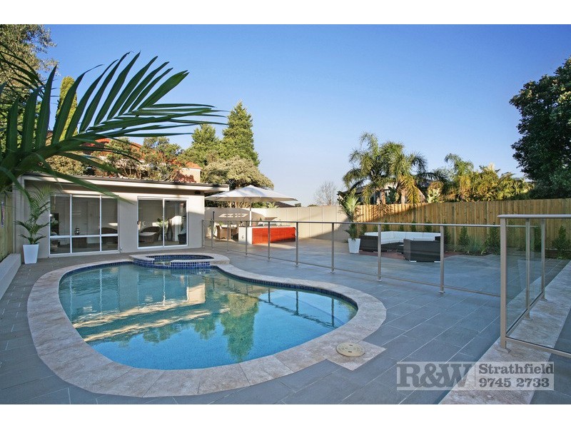 30 COTSWOLD ROAD, Strathfield NSW 2135