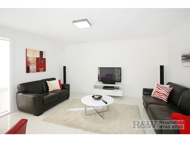 30 COTSWOLD ROAD, Strathfield NSW 2135