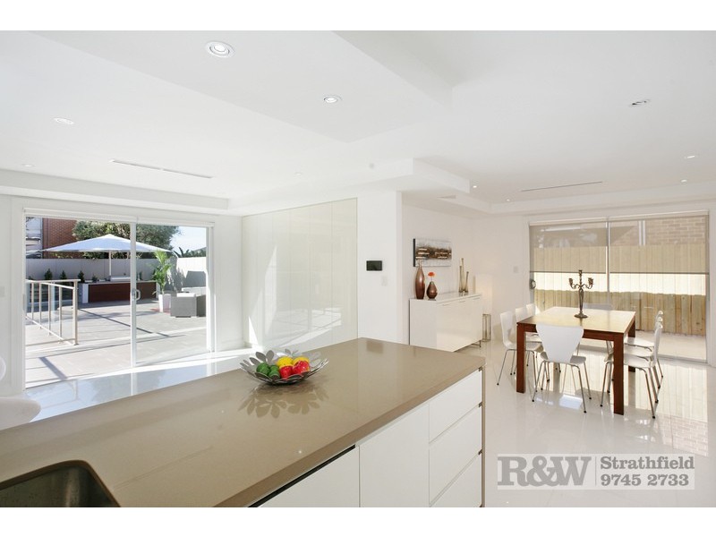 30 COTSWOLD ROAD, Strathfield NSW 2135