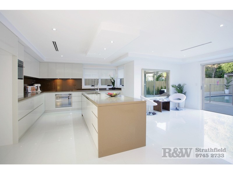 30 COTSWOLD ROAD, Strathfield NSW 2135