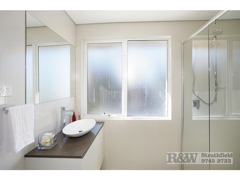 30 COTSWOLD ROAD, Strathfield NSW 2135