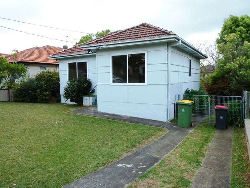 229 Wangee Road, Greenacre NSW 2190