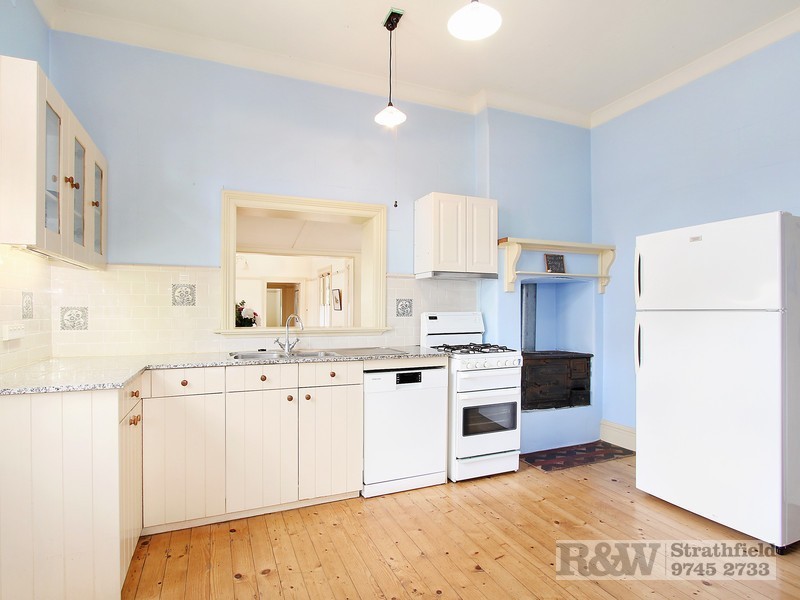 33 ABBOTSFORD ROAD, Homebush NSW 2140