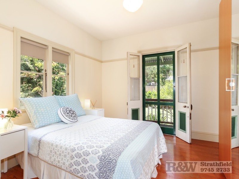 33 ABBOTSFORD ROAD, Homebush NSW 2140