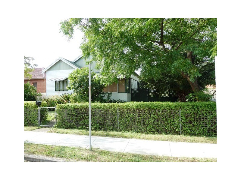 1 THE CAUSEWAY, Strathfield South NSW 2136