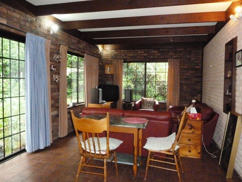 2B SERVICE AV, Ashfield NSW 2131