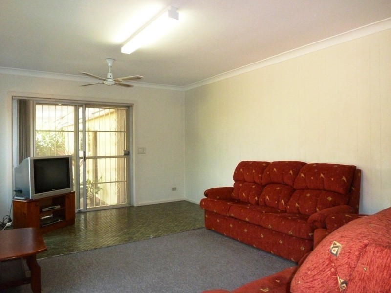 41 ROSEBANK AV, Kingsgrove NSW 2208