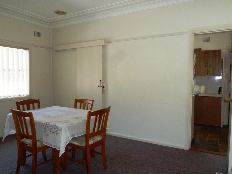 41 ROSEBANK AV, Kingsgrove NSW 2208