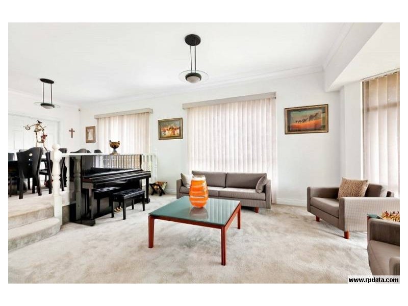 28 COTSWOLD ROAD, Strathfield NSW 2135