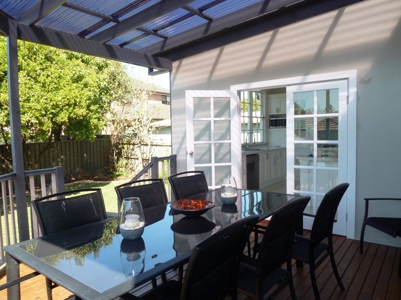 10 LINDSAY ST, Burwood NSW 2134