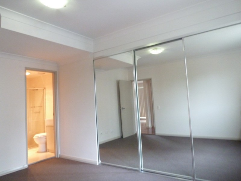 13/9-10 THE CRESCENT, Homebush NSW 2140