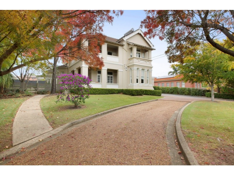 162 – 164 ALBERT ROAD, Strathfield NSW 2135