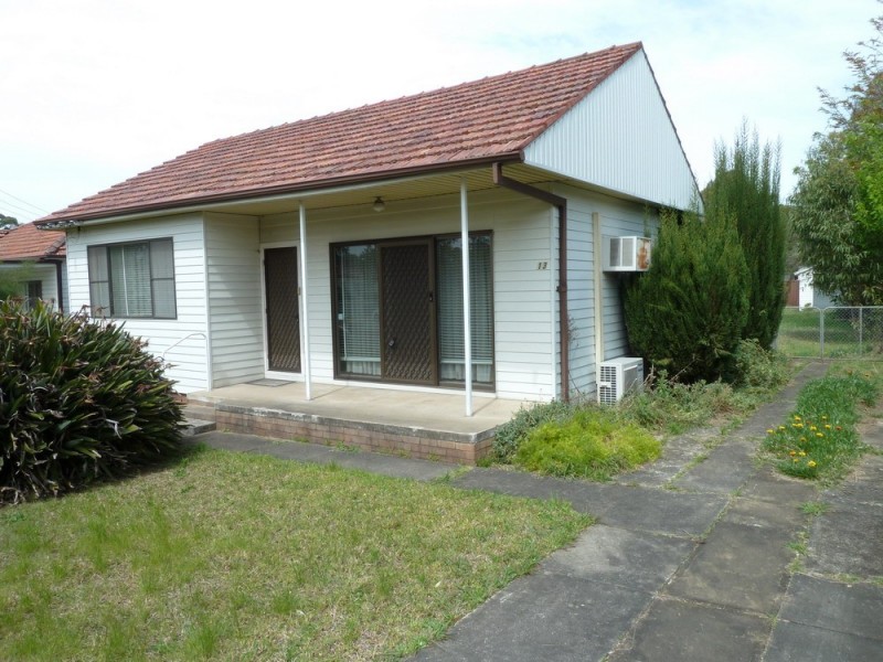 13 MUNRO STREET, Sefton NSW 2162