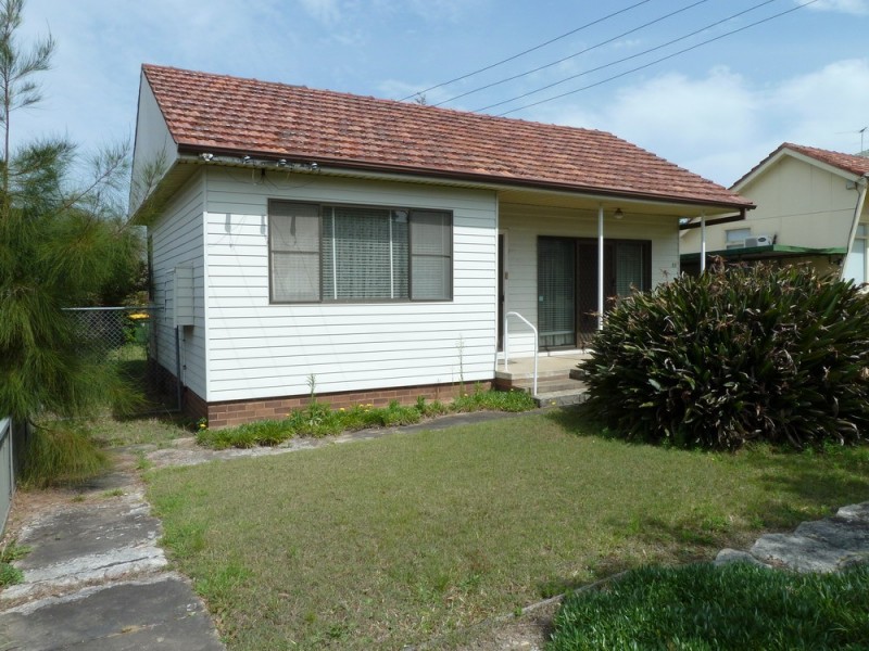 13 MUNRO STREET, Sefton NSW 2162