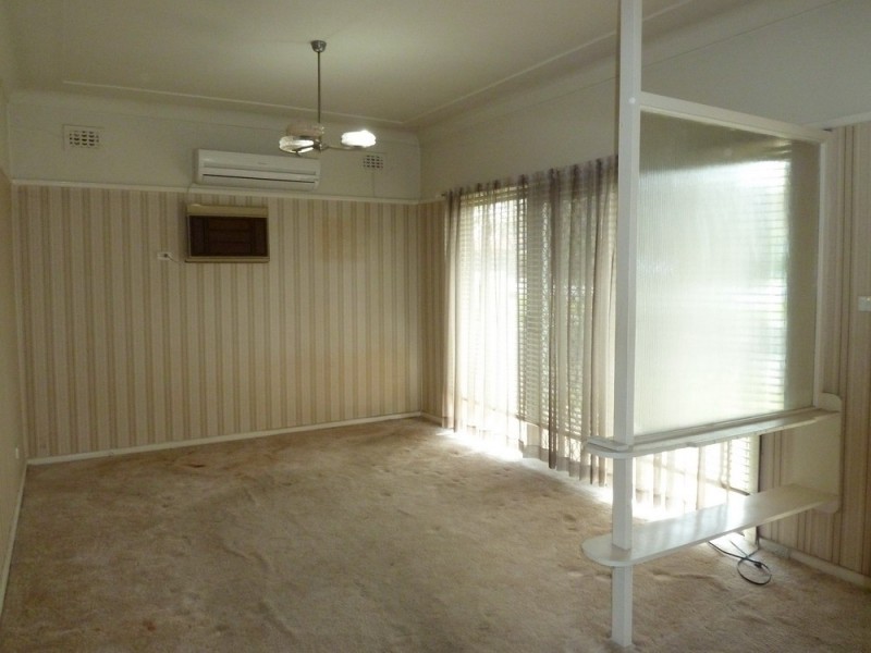 13 MUNRO STREET, Sefton NSW 2162