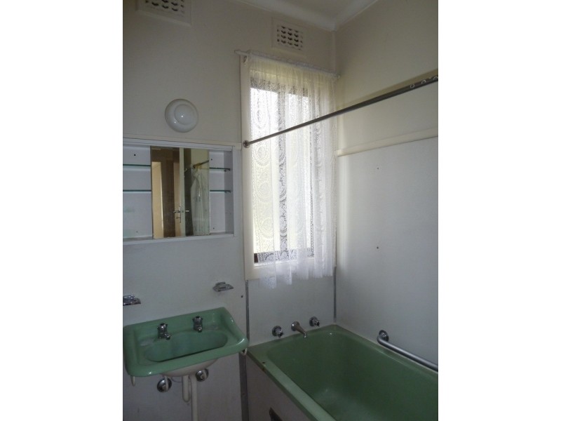 13 MUNRO STREET, Sefton NSW 2162