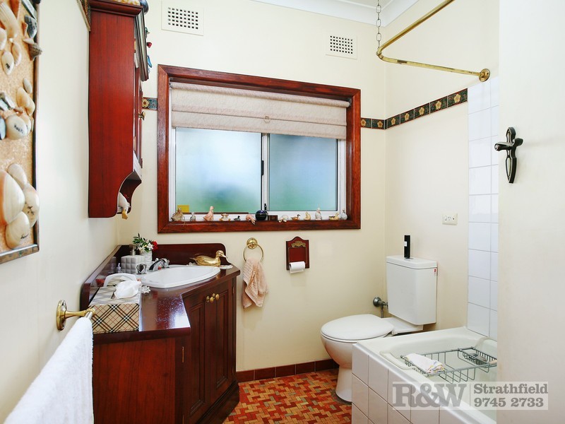 2 BEDE STREET, Strathfield South NSW 2136