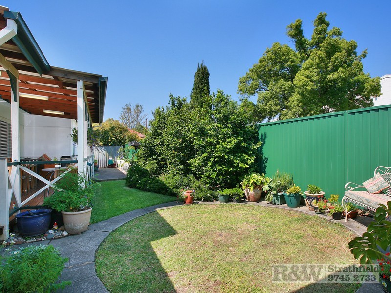 2 BEDE STREET, Strathfield South NSW 2136