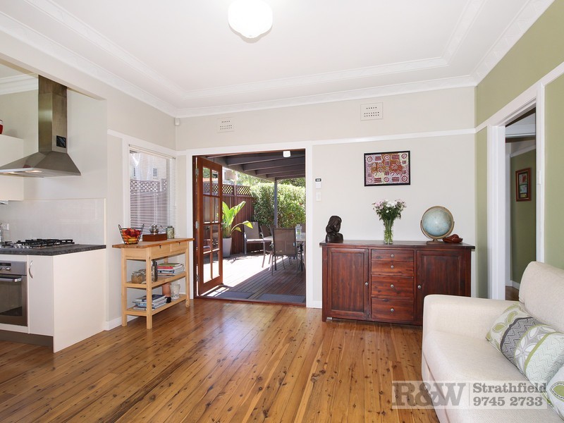 8 BEDE STREET, Strathfield South NSW 2136