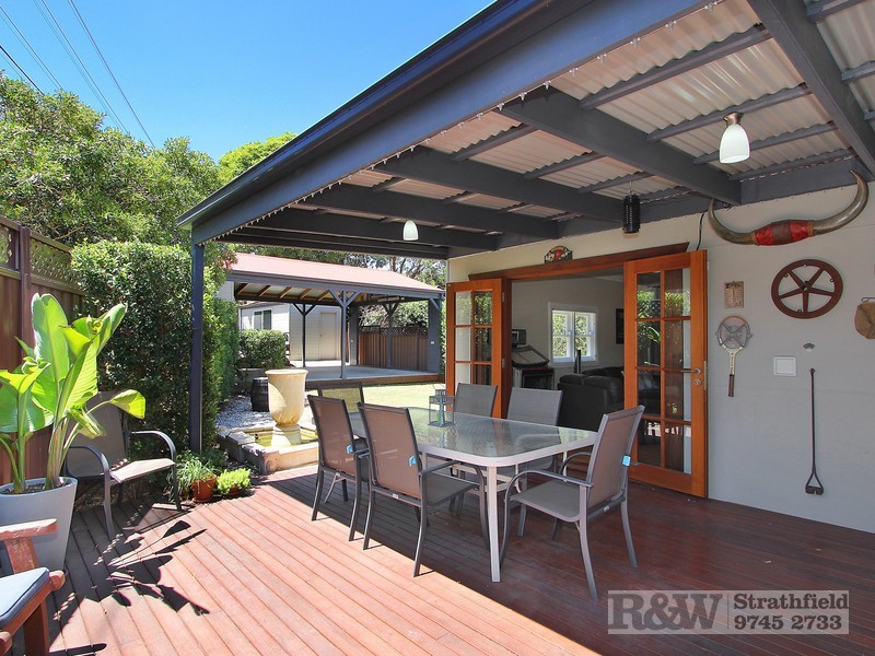 8 BEDE STREET, Strathfield South NSW 2136