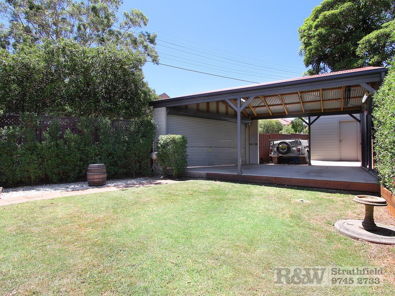 8 BEDE STREET, Strathfield South NSW 2136