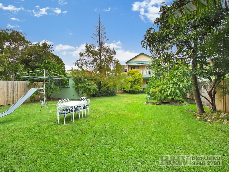 5 OXFORD ROAD, Strathfield NSW 2135