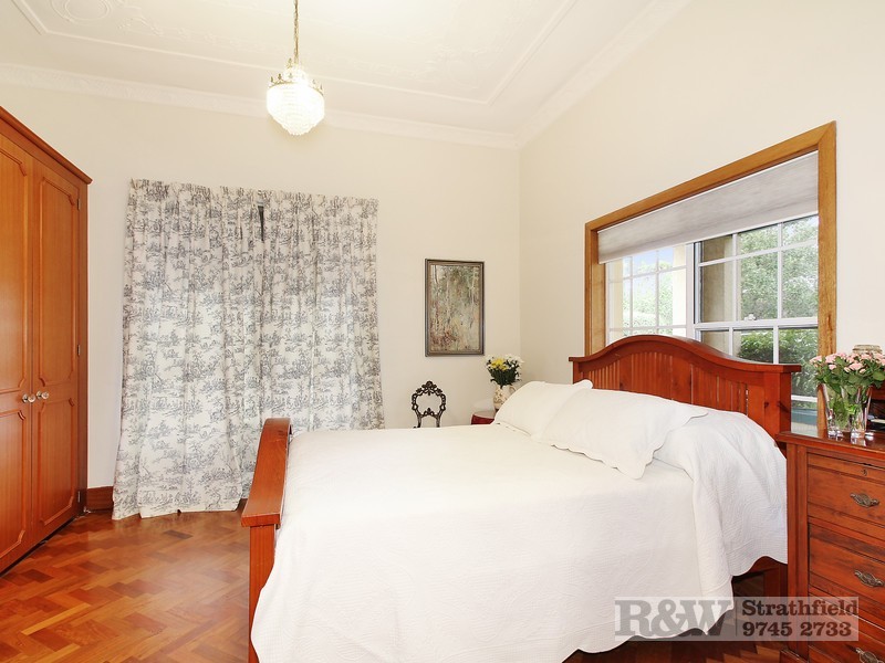 5 OXFORD ROAD, Strathfield NSW 2135